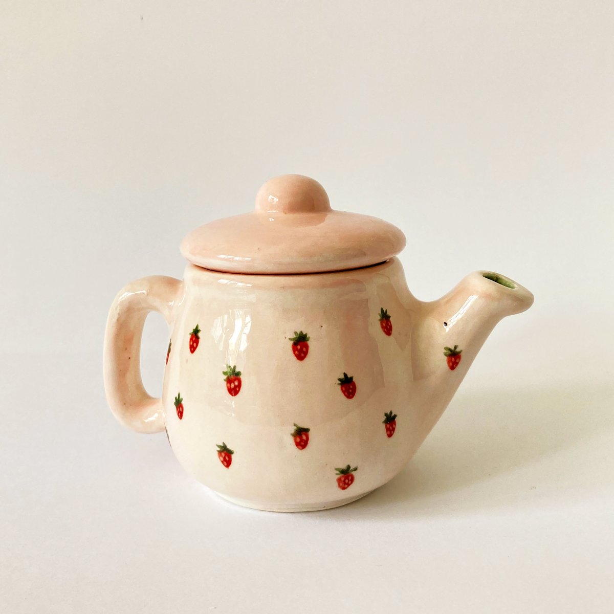 Illustrated ceramics